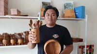 Berawal dari Kerajinan Alat Makan Kayu, Rakau Ina Ajak Masyarakat Menanam Harapan untuk Alam