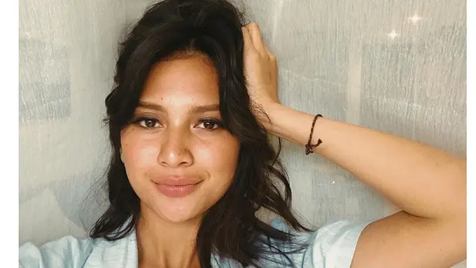 6 Potret Indah Permatasari Pamer Muka Bantal, Makin Menawan