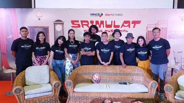 Para pemain film Srimulat: Hil yang Mustahal
