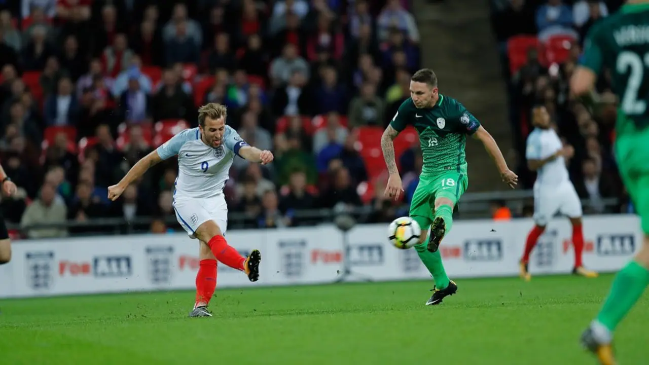 Inggris v Slovenia