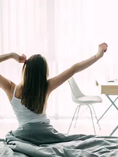 Kunci agar badan merasa lebih berenergi adalah dengan memulai kebiasaan-kebiasaan kecil seperti yang ada di bawah ini. [Dok/freepik.com/diana.grytsku]