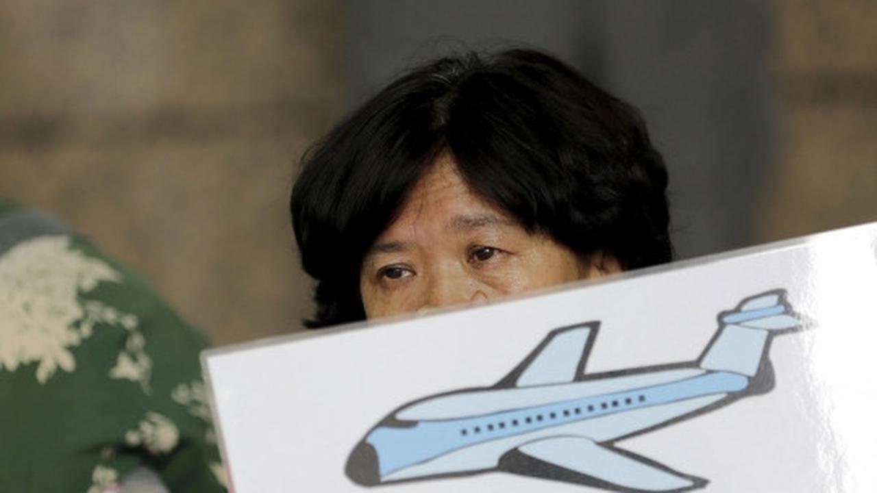Puing di La Reunion dipastikan MH370, keluarga korban histeris