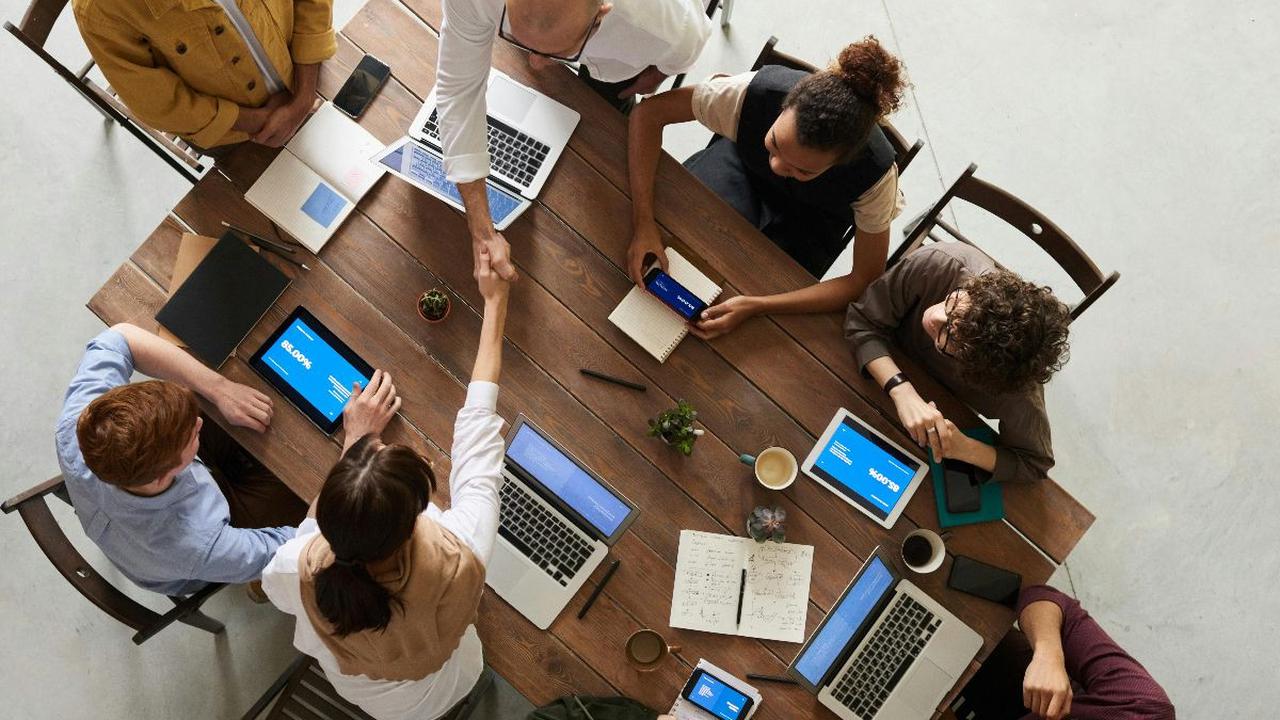 Contoh Ucapan Perpisahan Rekan Kerja dalam Bahasa Inggris yang Menyentuh