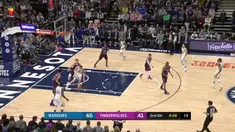 Stephen Curry mencetak 36 poin saat Warriors mendapatkan kemenangan atas Timberwolves, 117-107.