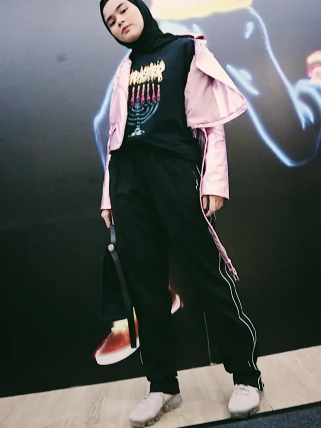 [Bintang] Tampil Pakai Hijab, 5 Gaya Sporty Sivia Azizah Makin Kekinian