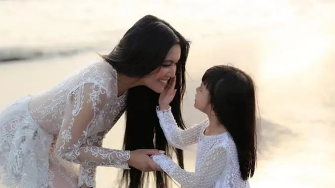 Denada dan putri tercinta./Copyright @denadaindonesia/gtr