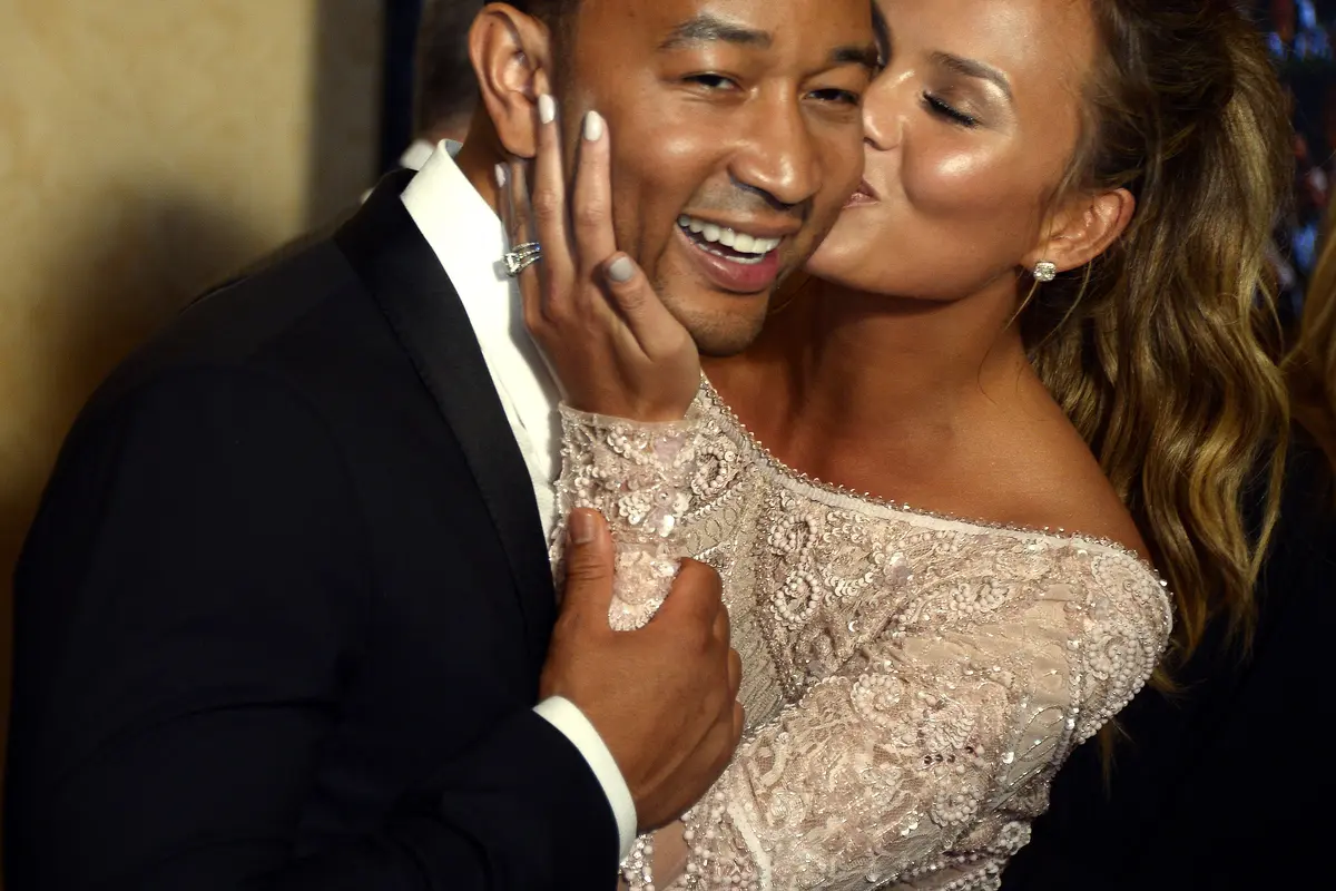 Chrissy Teigen dan John Legend