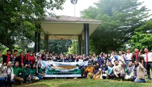 Belantara Foundation bersama sejumlah anak muda mengamati biodiversity di Bogor. (Liputan6.com/ ist)