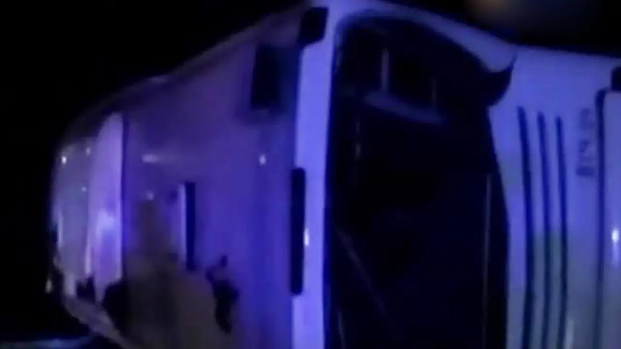 Tangis Keluarga Pecah Saat Terima 6 Korban Tewas Bus Terperosok