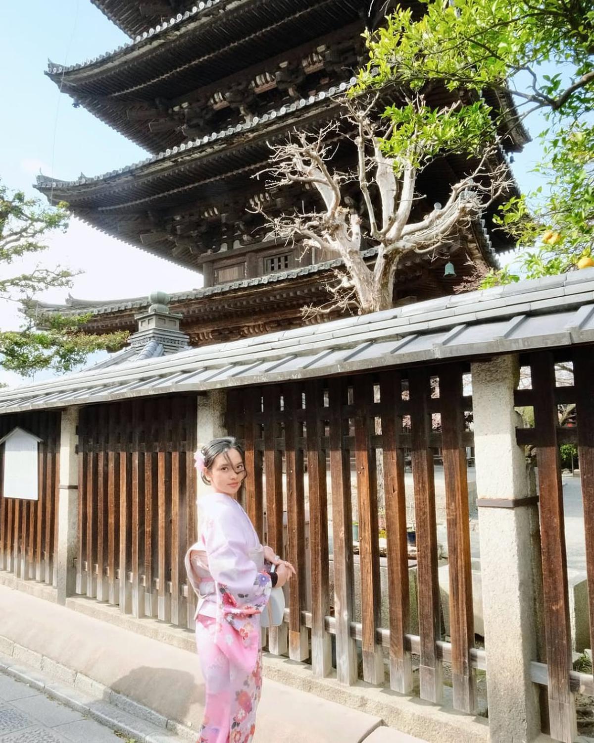 Potret Cantik Lyodra Lliburan ke Jepang, Outfit Kimono Bikin Makin Kinclong