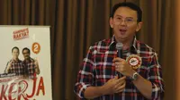 Cagub DKI Jakarta Basuki Tjahaja Purnama (Ahok) menyampaikan sambutan saat berada di acara penggalangan dana kampanye di Jakarta, Minggu (27/11). (Liputan6.com/Herman Zakharia)