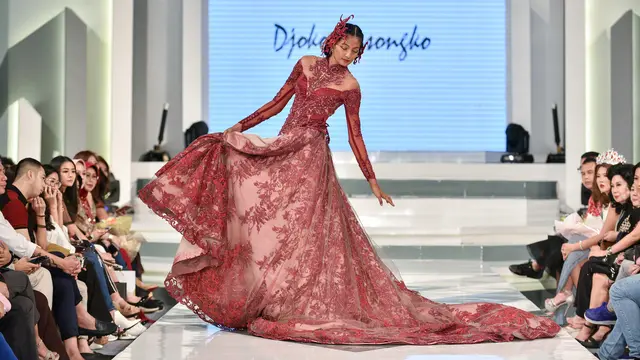 Desainer ASEAN dan Tanah Air Unjuk Kebolehan di Ciputra World Fashion Week 2018