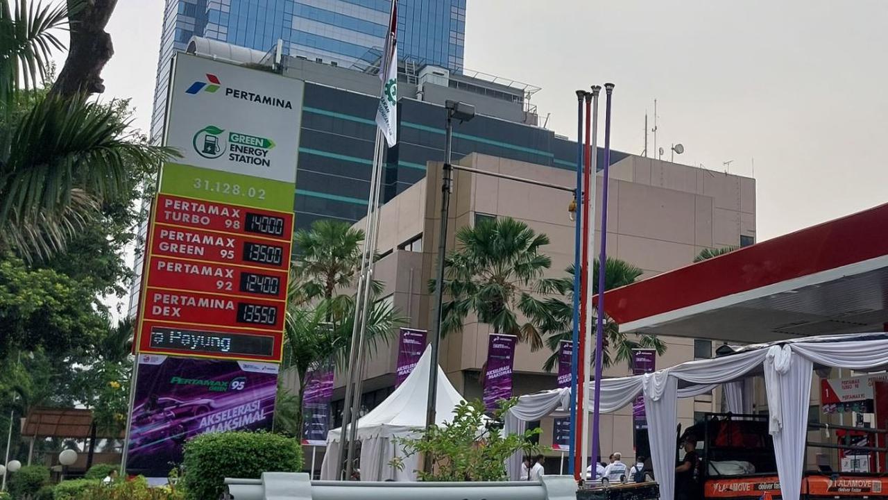 SPBU Pertamina MT Haryono menjadi salah satu dari 15 SPBU yang akan menjual BBM ramah lingkungan ini pada tahap pertama. Sisanya, tersebar di sejumlah daerah di Jakarta dan Surabaya.