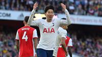 Son Heung-min. Striker berusia 29 tahun ini kini memasuki musim ketujuhnya bersama Tottenham Hotspur sejak didatangkan dari Bayer Leverkusen awal 2015/2016. Total tampil 295 laga bersama Spurs di semua ajang dengan mencetak 112 gol dan 66 assist, satu trofi pun belum diraihnya. (AFP/Ben Stansall)