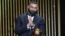Bomber Real Madrid, Karim Benzema, sukses menyabet penghargaan Ballon d'Or 2022. (AP/Francois Mori)