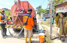 BPBD Demak Gerak Cepat: Droping Air Bersih dan Pembersihan Pasca Banjir