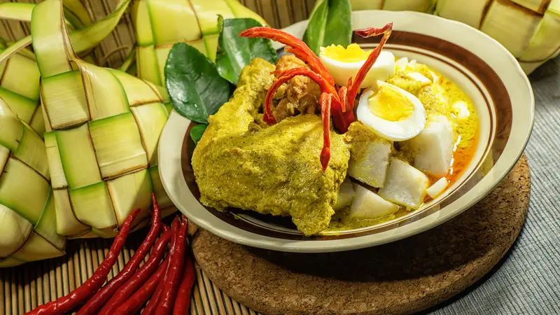 Filosofi Opor dan Ketupat