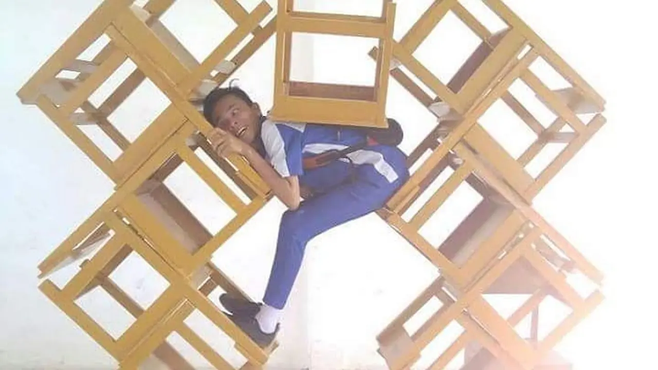Super Kocak, 8 Aksi Absurd Orang-Orang ini Malah Bikin Kita Malu Sendiri