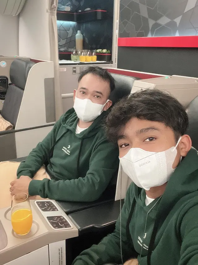 Tampil kompak, Ini 7 Momen Liburan Ruben Onsu dan Betrand Peto di Swiss