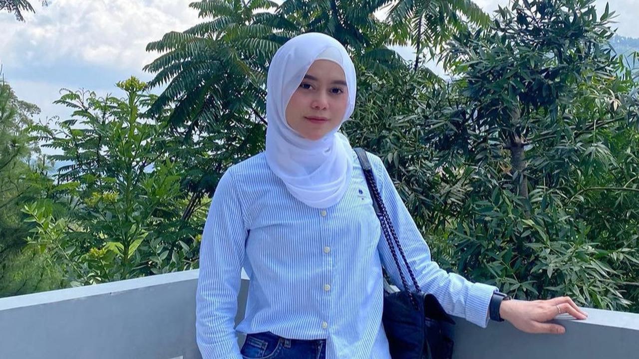 5 Inspirasi Model Hijab Lesti Kejora untuk Lebaran, Simpel tapi Fashionable