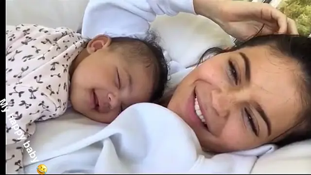 [Bintang] Kylie Jenner - Stormi