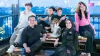 Di momen bahagia ultah Sahrul Gunawan dan anniversary pernikahannya dengan Dine, keempat anak mereka datang. Dua anak dari pernikahan Sahrul sebelumnya, dan dua bocah laki-laki yang merupakan anak Dine dari mantan suaminya. Semua berkumpul membuat kebahagiaan semakin lengkap. (Liputan6.com/IG/@dine.pearl)
