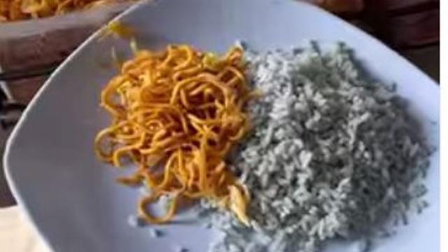 Warung Makan di Jakarta Jual Nasi Uduk Biru, Diwarnai Pakai Apa?