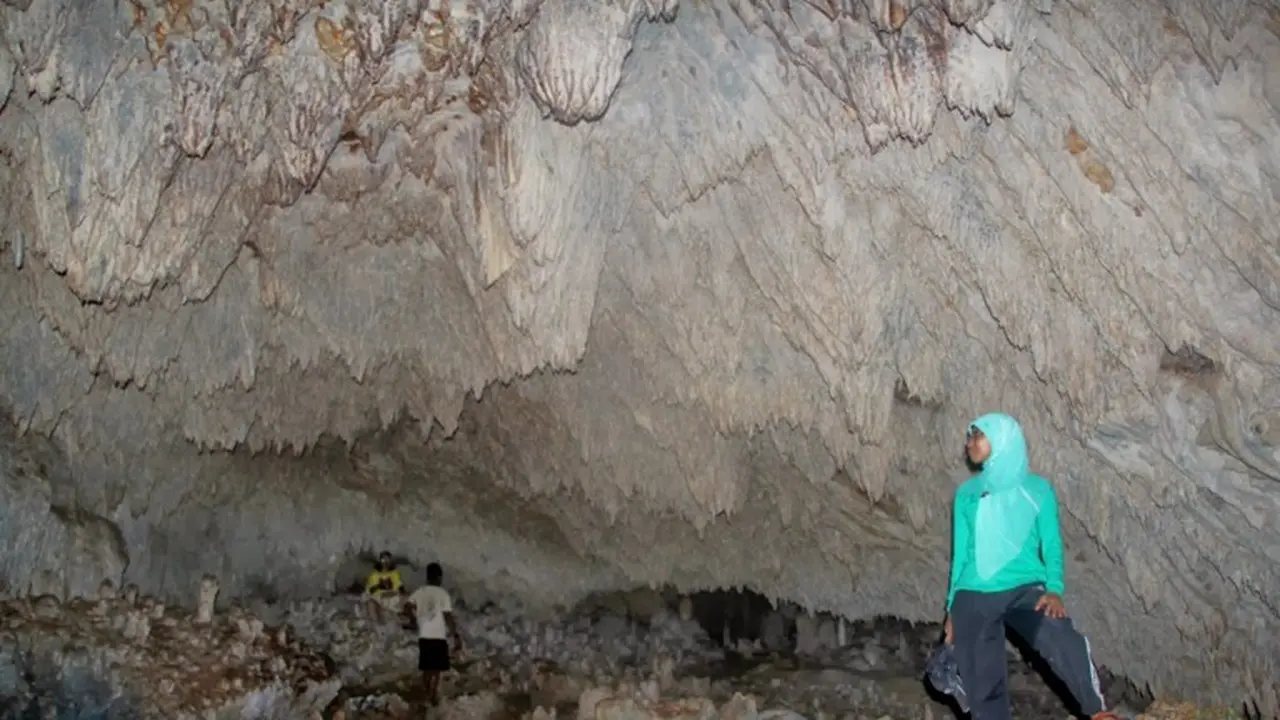 Serunya Menjelajah ke Gua Langir dan Gua Lalay
