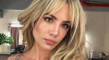 Seksinya Halsey Saat Hadiri Playboy Party News Entertainment Fimela Com