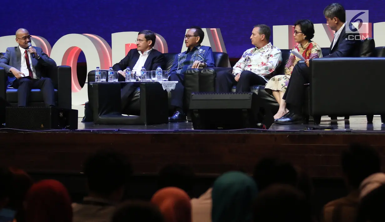 National University of Singapore, Mulya Amir saat acara 4th Congress of Indonesian Diaspora di Kota Kasablanka, Jakarta (1/7). Dalam diskusi tersebut membahas state of the world 2017 : oportunities and risks for indonesia. (Liputan6.com/Angga Yuniar)