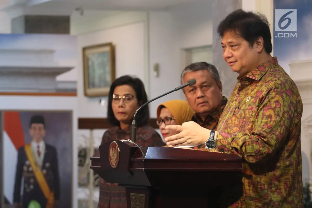 3 Menteri Jokowi Umumkan Paket Kebijakan Ekonomi XVI