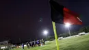 Latihan yang berlangsung dalam kondisi dingin tersebut menjadi pengalaman baru bagi para pemain Korea-Korea Selecao. (Bola.com/Bagaskara Lazuardi)