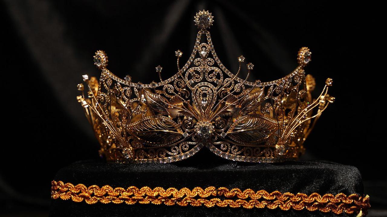 mahkota miss universe