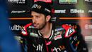 Andrea Dovizioso bukanlah nama baru di ajang MotoGP. Menjalani musim debutnya pada tahun 2008, ia telah melanglang buana ke berbagai tim MotoGP, seperti Honda, Yamaha, dan Ducati. Periode terbaiknya adalah pada 2017 hingga 2019. Saat ini, Dovi tergabung di tim WithU Yamaha RNF. (AFP/Ahmad Fadli)