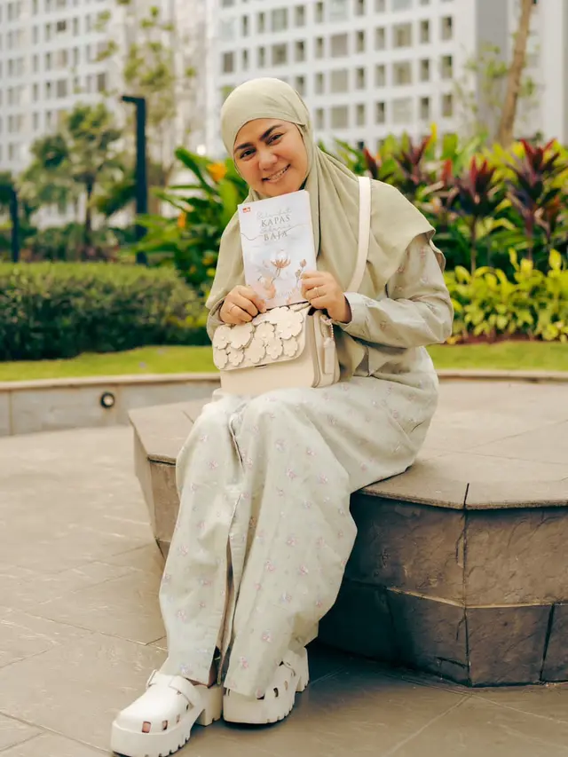 Ayu Adia