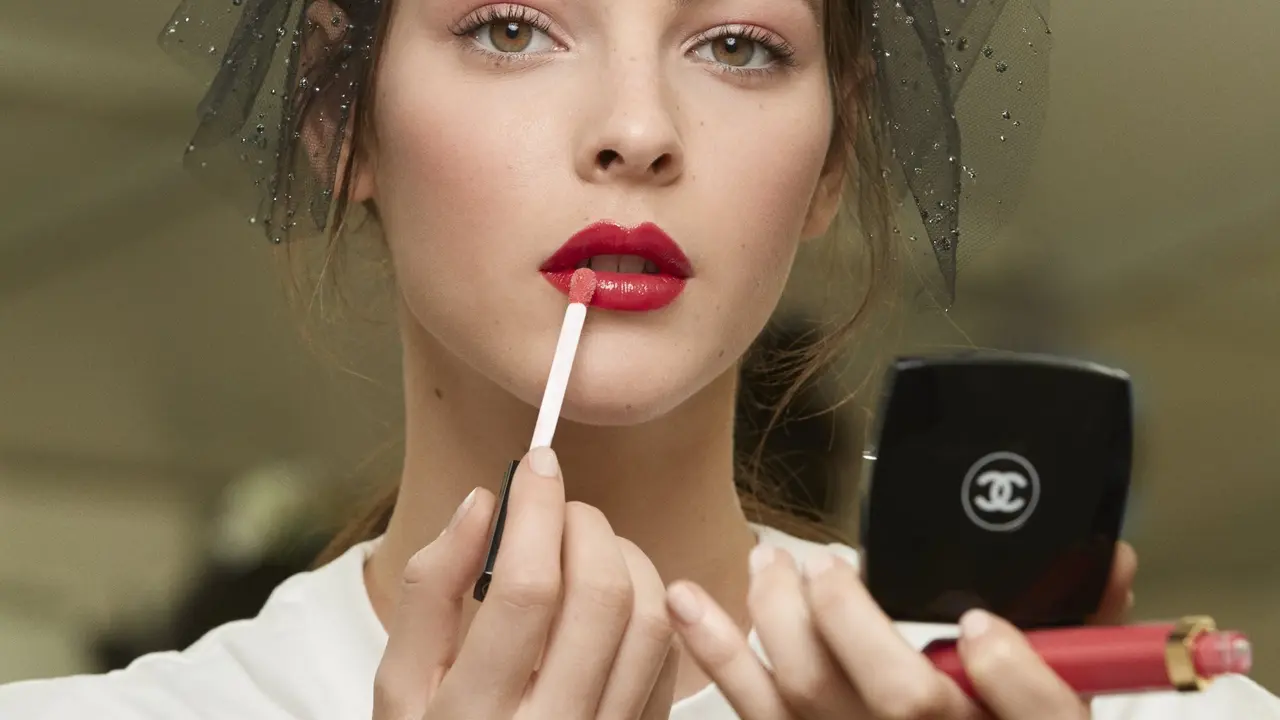 Trik Adaptasi Makeup Runway dari Makeup Artist Chanel