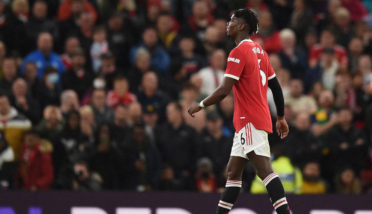 Kartu merah yang diterima Pogba semakin melengkapi penderitaan manchester United yang kala itu dibantai Liverpool. (AFP/Oli Scarff)