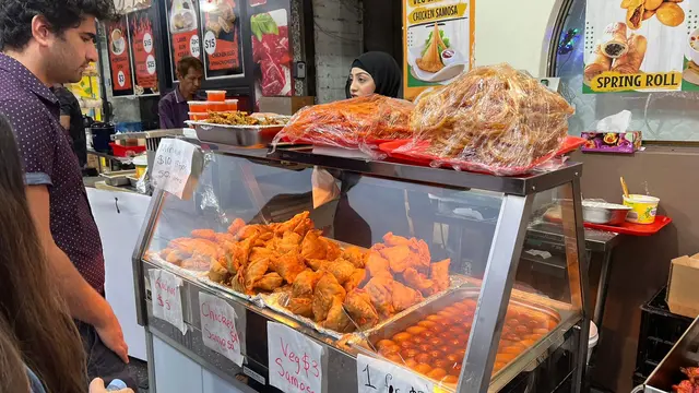 Bazar Ramadhan di Sydney, Australia bertajuk "Ramadhan Nights" diadakan di area Lakemba pada 21 Maret hingga 20 April 2023. (Dok. Pribadi dari Narasumber)