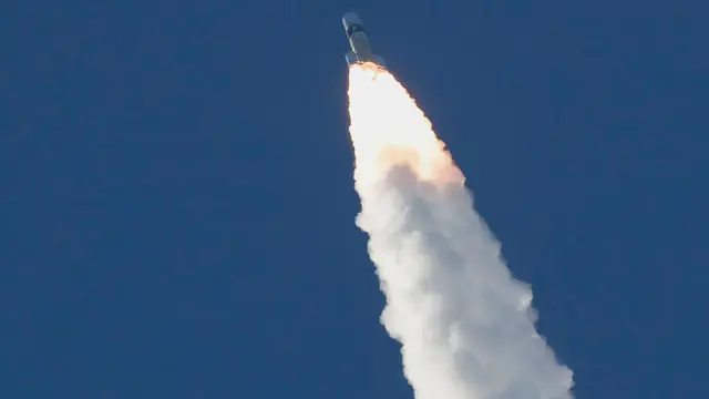 Uni Emirat Arab Luncurkan Misi ke Mars