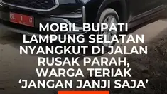 Mobil dinas Bupati Lampung Selatan Radityo Egi Pratama sempat kesulitan melintasi jalan rusak parah di Desa Helau, Merbau Mataram. Jalan yang dipenuhi lubang dan batu itu langsung dikeluhkan warga kepada Egi. Mereka mengaku kerusakan sudah berlangsung lama dan bahkan pernah menyebabkan warga men...