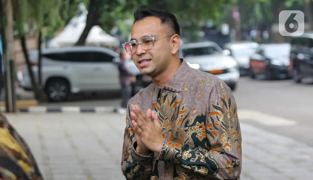 Nama selebritas sekaligus pebisnis, Raffi Ahmad mencuat dan hadir di Kertanegara bersama sejumlah tokoh lainnya. (Liputan6.com/Angga Yuniar)