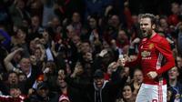 Gelandang Manchester United Juan Mata (Reuters / Jason Cairnduff)