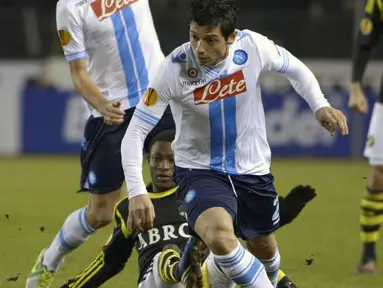 Edison Cavani Menangkan Napoli
