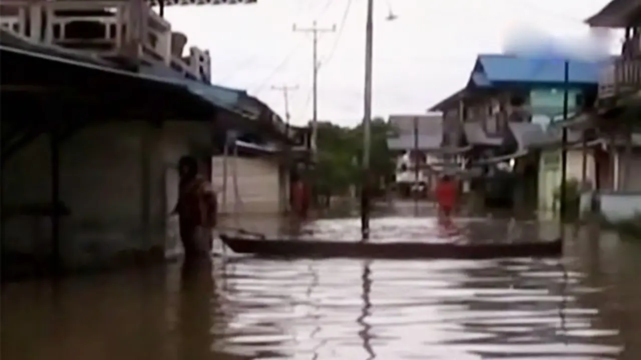 (Lip6 Siang) Banjir-Perbatasan