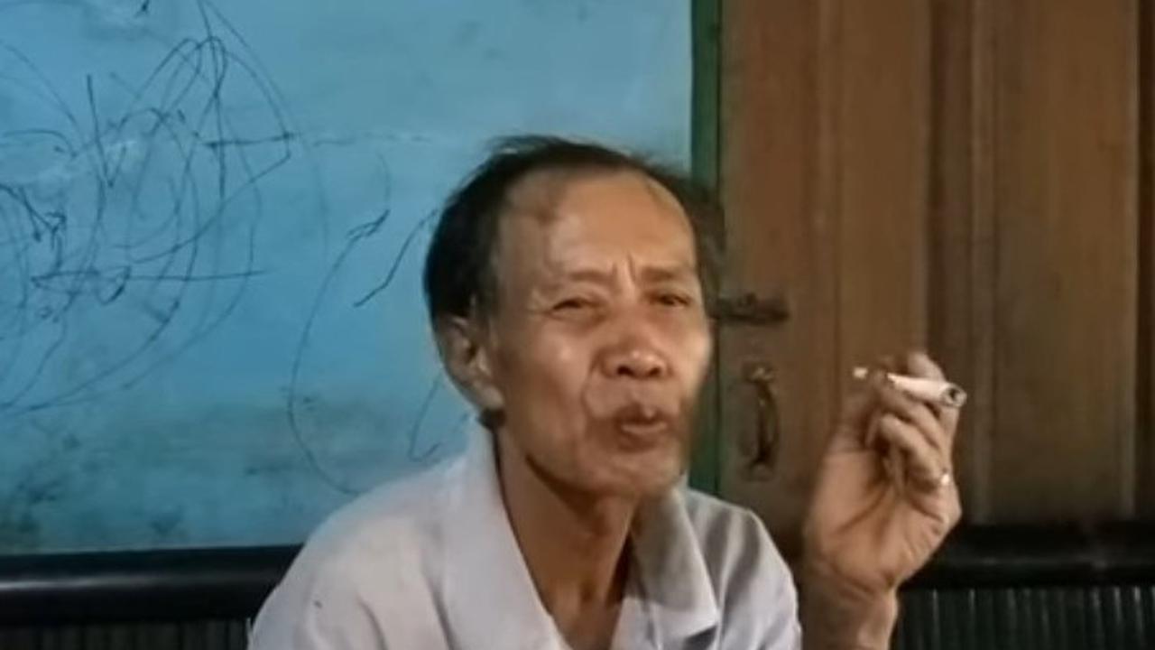 Pria Banjarnegara ini nekat tinggal di tengah hutan