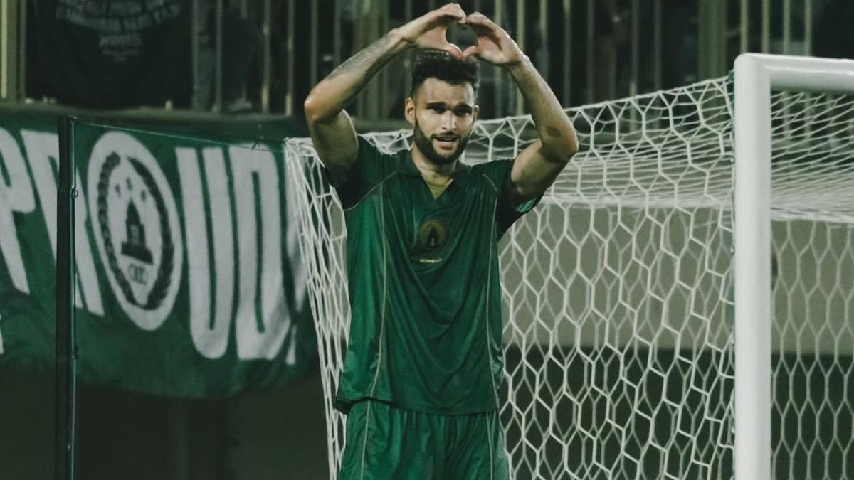 Matheus Fornazari Punya Misi Besar, Bawa PSS Papan Atas Super League 2026/2027