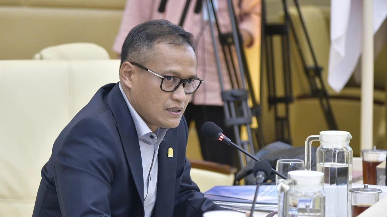 Azis Subekti Sebut Ekonomi Tumbuh Stabil di Atas Kertas, Namun Tekanan Terasa di Masyarakat