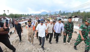 Mendagri Tito Cek Langsung Infrastruktur di Bener Meriah (foto: Puspen Kemendagri).