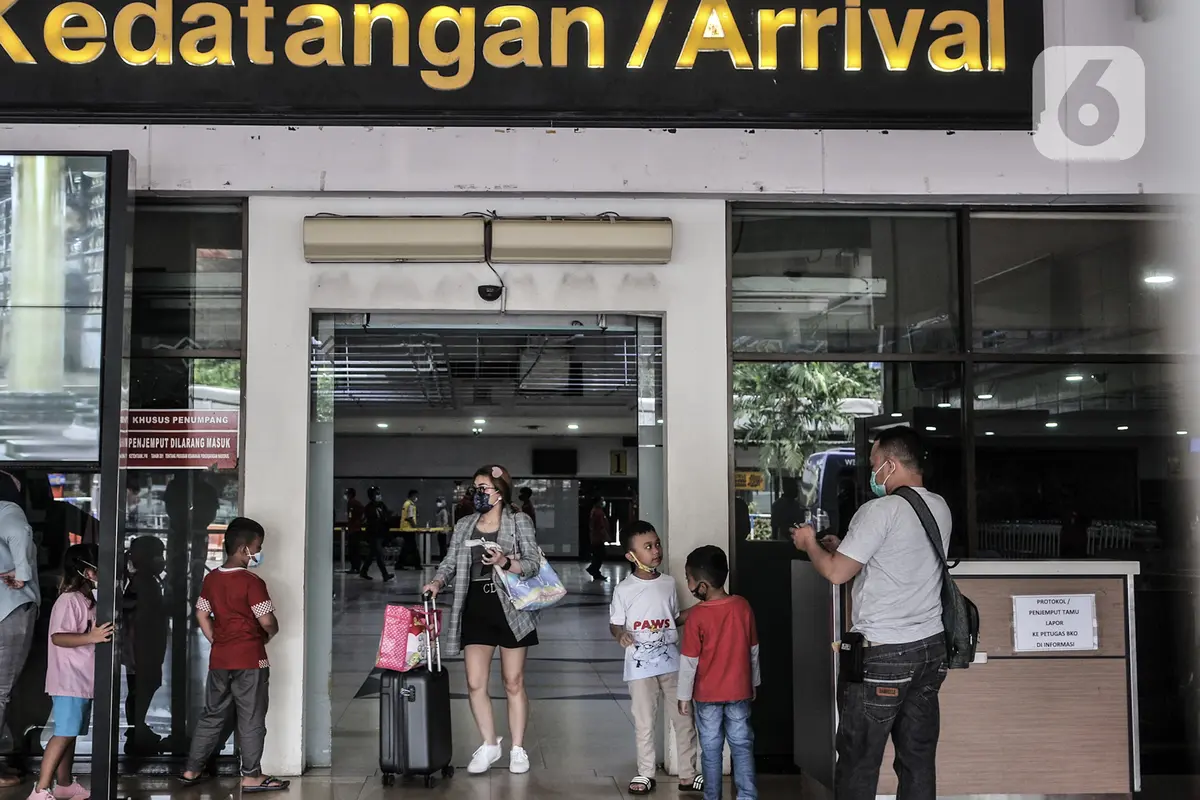Keluar-Masuk Jakarta Wajib Swab Antigen