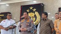Kapolri Jenderal Listyo Sigit Prabowo usai menerima audiensi dengan perwakilan serikat buruh, di Mabes Polri, Jumat (1/11/2024). (Dok. Istimewa)